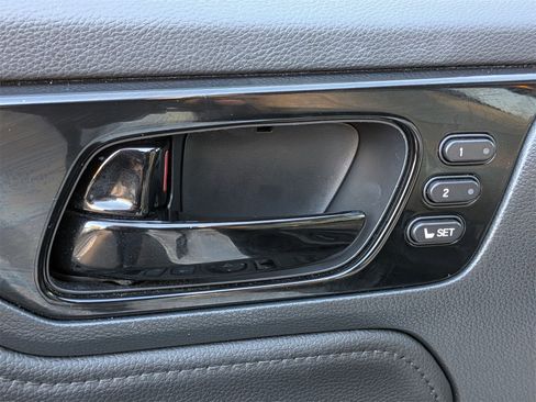 Used 2023 Honda Odyssey Touring image 13