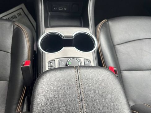 Used 2023 GMC Terrain AT4 AWD/4WD image 6