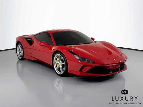 Used 2021 Ferrari F8 Tributo image 3