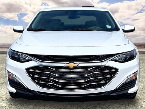 Used 2024 Chevrolet Malibu LS image 2