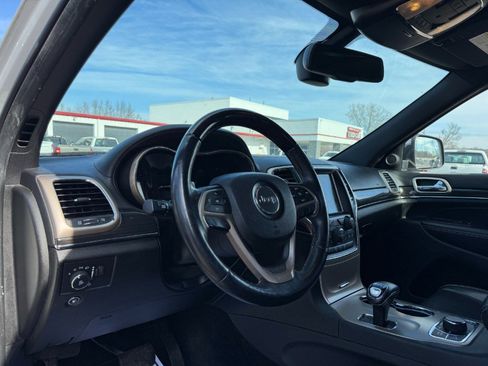 Used 2014 Jeep Grand Cherokee Overland image 14