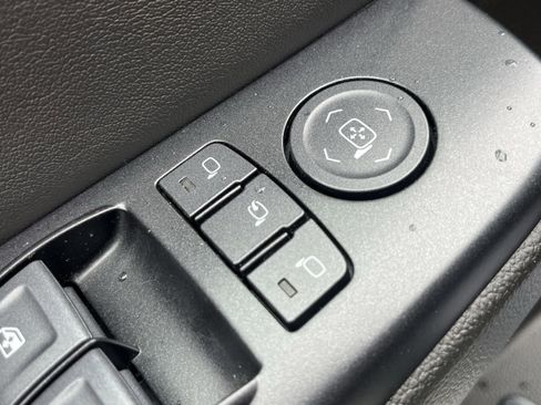 Used 2019 GMC Yukon Denali w/ Open Road Package AWD/4WD image 34