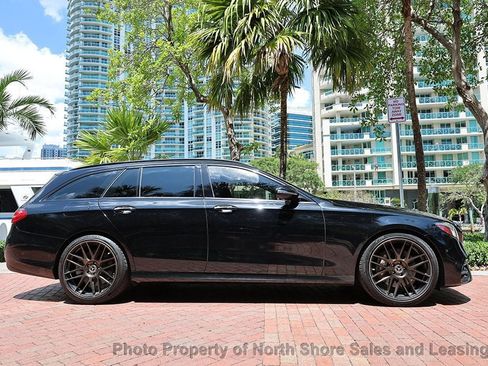 Used 2018 Mercedes-Benz E 400 4MATIC Wagon w/ Premium 2 Package (Q02) image 23