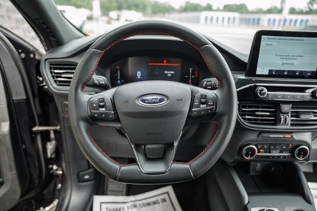 Used 2025 Ford Escape ST-Line Select AWD/4WD image 7