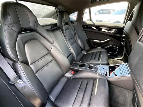 Used 2021 Porsche Panamera 4S image 21
