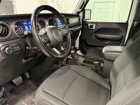 Used 2020 Jeep Wrangler Unlimited Sport AWD/4WD image 16