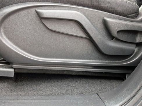 Used 2019 Nissan Pathfinder S image 13