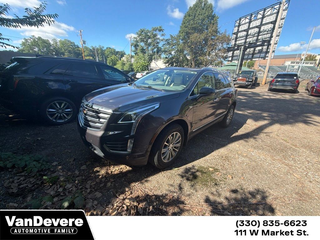 Used 2018 Cadillac XT5 Luxury w/ Driver Awareness Package FWD image 1
