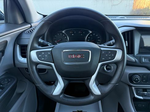 Used 2023 GMC Terrain SLE FWD image 14