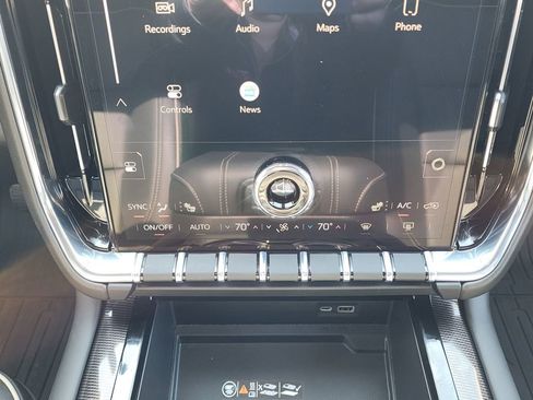 New 2026 GMC Yukon XL Elevation image 32