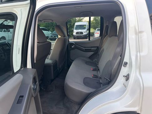 Used 2014 Nissan Xterra X image 12