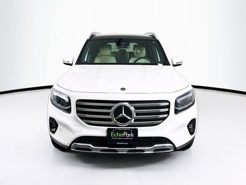 Used 2025 Mercedes-Benz GLB 250 image 2