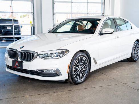 Used 2018 BMW 540i xDrive image 11