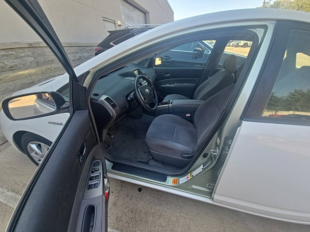 Used 2007 Toyota Prius Touring w/ Pkg 3 FWD image 4