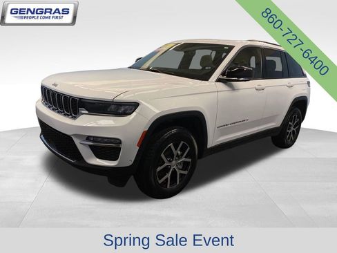 Used 2024 Jeep Grand Cherokee Limited w/ Luxury Tech Group II AWD/4WD image 3