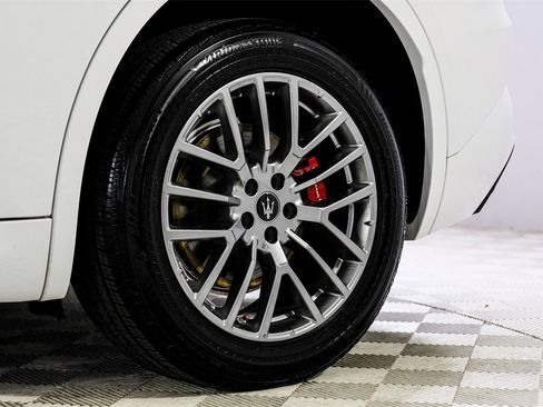 Used 2023 Maserati Grecale GT image 59