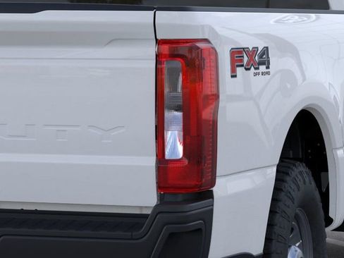 New 2026 Ford F250 XL w/ XL Off-Road Package image 21
