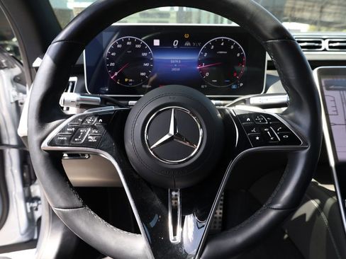 Used 2023 Mercedes-Benz S 500 4MATIC w/ AMG Line image 35