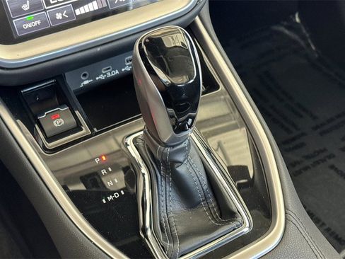 Certified 2025 Subaru Legacy Limited image 21