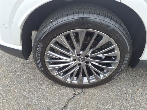 Certified 2024 Lexus RX 450h Luxury w/ Convenience Package image 7