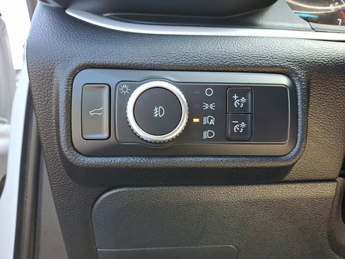 Used 2020 Ford Explorer XLT w/ Equipment Group 202A image 24