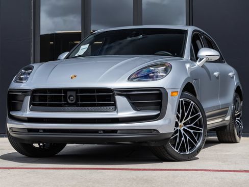 Certified 2026 Porsche Macan AWD/4WD image 1