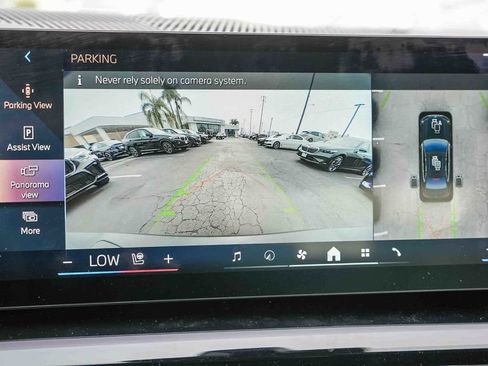 Used 2025 BMW 530i 530i w/ Premium Package image 23