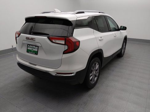 Used 2023 GMC Terrain SLT image 9