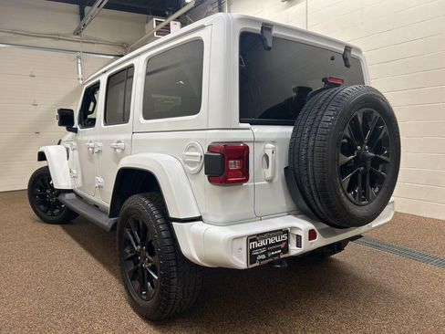 Used 2021 Jeep Wrangler Unlimited Sahara image 4