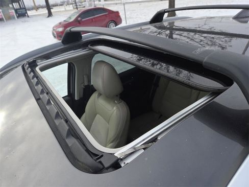 Used 2017 MAZDA CX-5 Touring w/ Preferred Equipment Package image 3