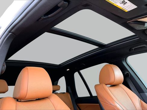 Used 2021 BMW X5 sDrive40i w/ M Sport Package RWD image 13