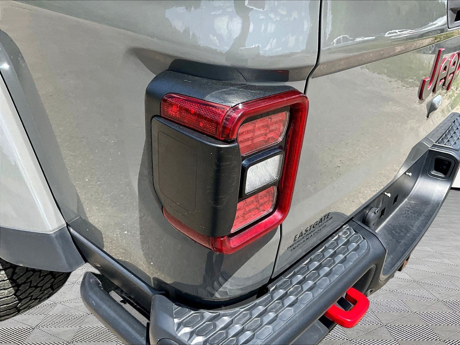Used 2021 Jeep Gladiator Rubicon AWD/4WD image 24