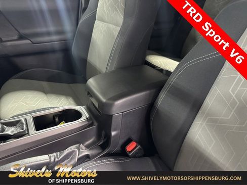 Used 2023 Toyota Tacoma TRD Sport image 21