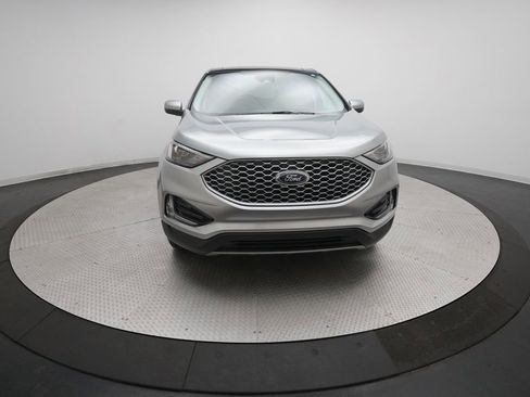 Used 2024 Ford Edge SEL w/ Convenience Package image 11