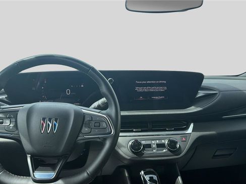 Used 2024 Buick Envista Preferred w/ Convenience I Package FWD image 9