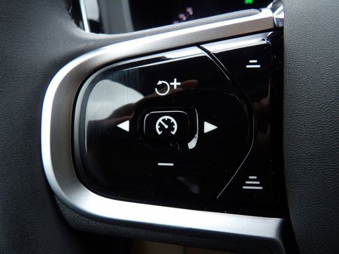 New 2026 Volvo XC60 B5 Plus w/ Protection Package Premier image 16