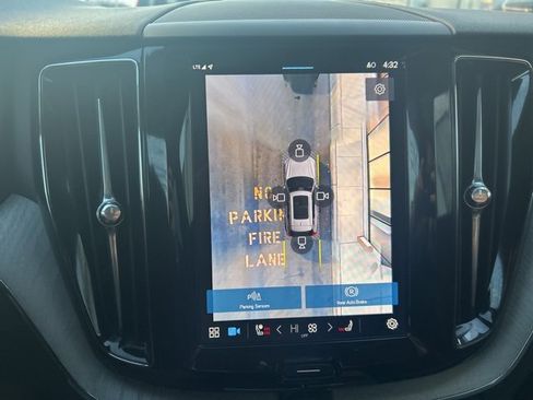 Certified 2025 Volvo XC60 B5 Plus image 24