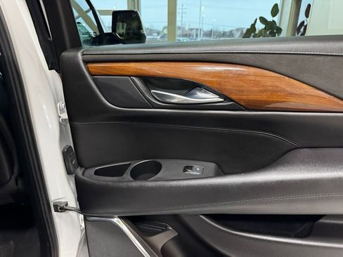 Used 2017 Cadillac Escalade Premium Luxury image 44