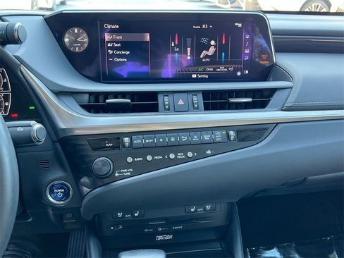 Certified 2020 Lexus ES 300h w/ Premium Package image 18