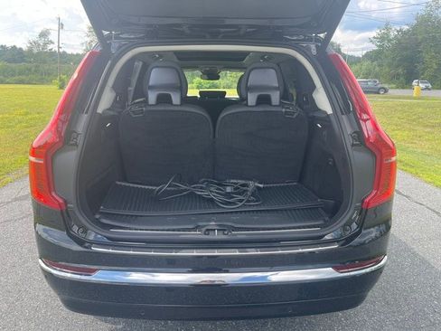 Used 2025 Volvo XC90 T8 Plus w/ Protection Package Premier AWD/4WD image 7