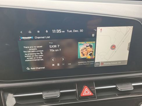 Used 2023 Kia Niro SX image 23