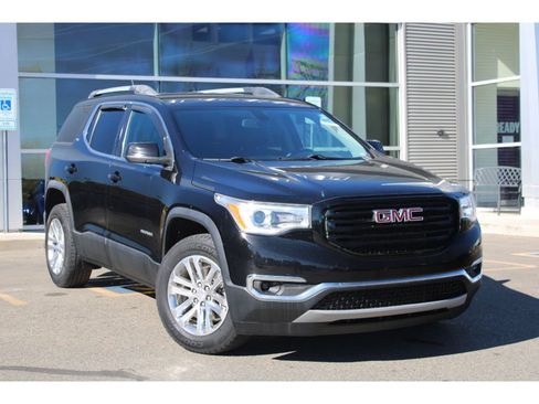 Used 2019 GMC Acadia SLT w/ LPO, Black Accent Package image 3