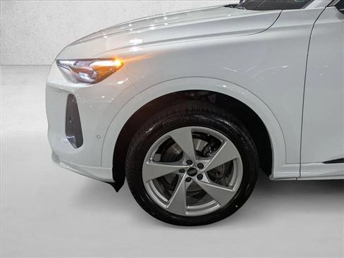 Used 2025 Audi Q5 Premium Plus w/ Premium Plus image 30