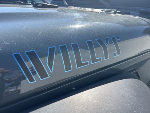 Used 2025 Jeep Wrangler Willys image 13