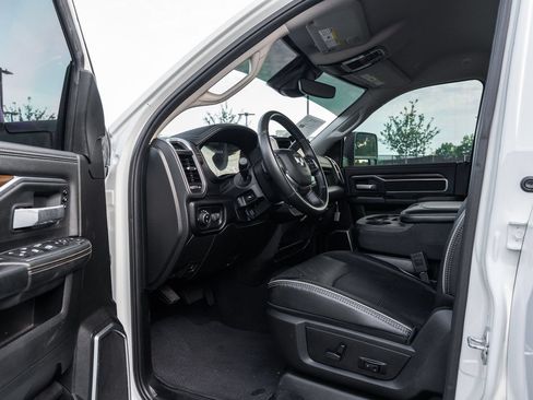 Used 2024 RAM 2500 Laramie w/ Safety Group AWD/4WD image 17