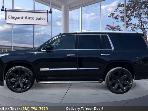 Used 2016 Cadillac Escalade Luxury AWD/4WD image 8
