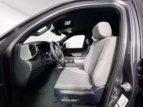 New 2026 Toyota Tundra Limited AWD/4WD image 14