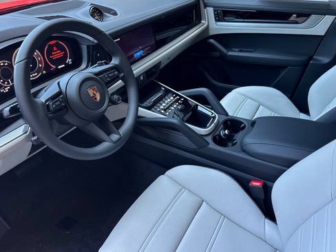 New 2026 Porsche Cayenne Coupe AWD/4WD image 4
