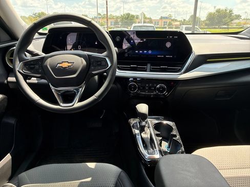 Used 2026 Chevrolet Trax LT w/ Driver Confidence Package FWD image 13