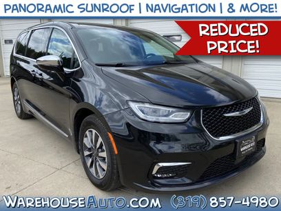Used 2023 Chrysler Pacifica Limited